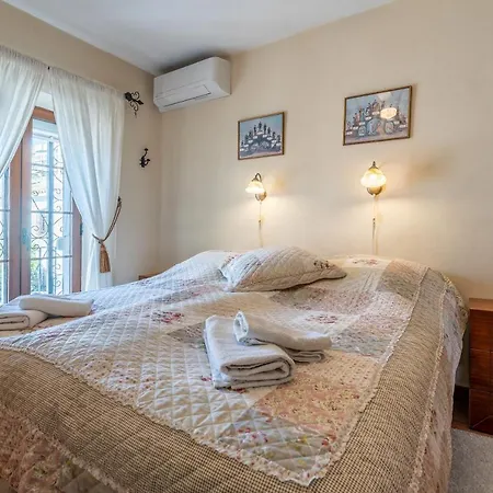 Semesterbostad Casa Pueblo Lopez Fuengirola